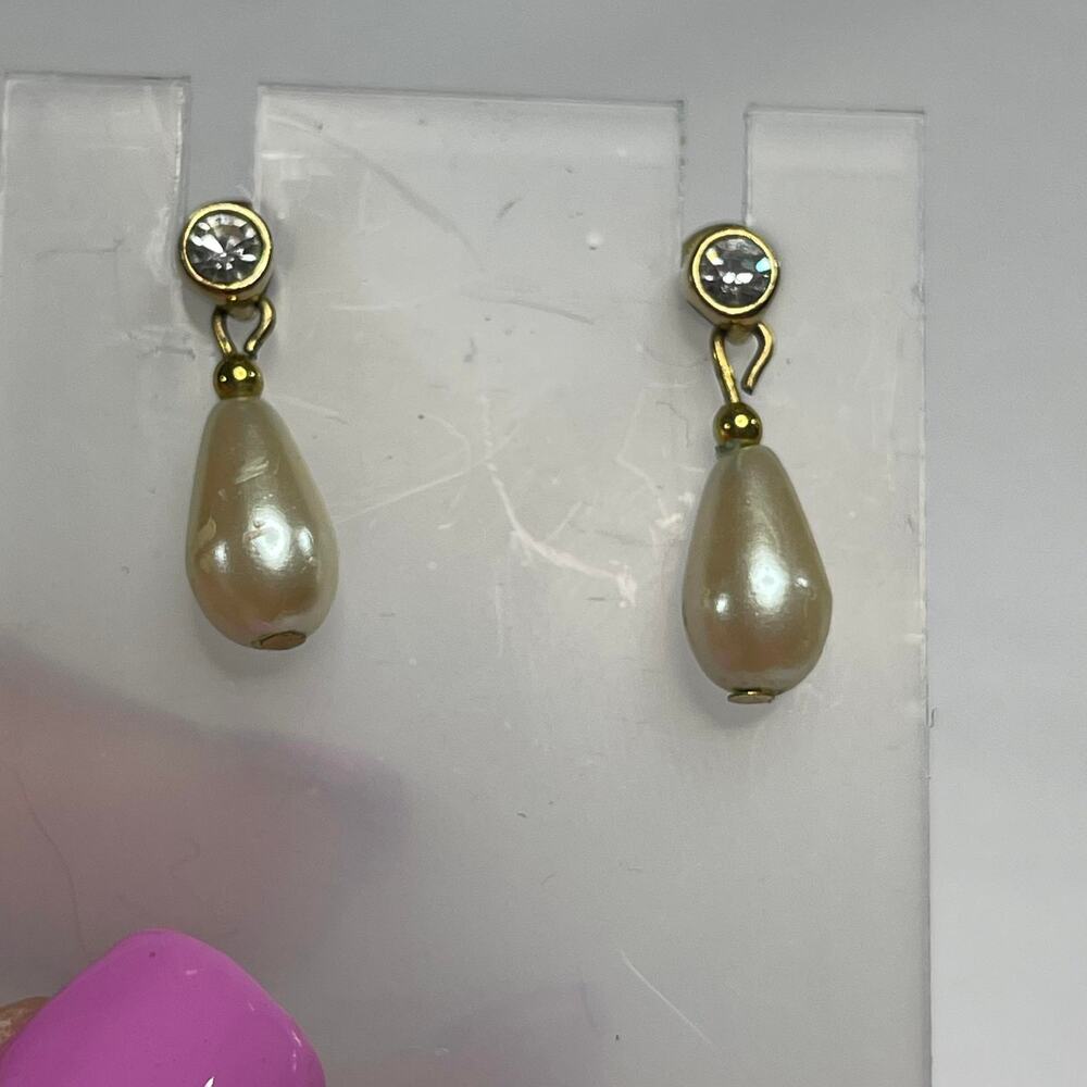 earrings costume jewelry post style pierced earrings gold tone teardrop pearl